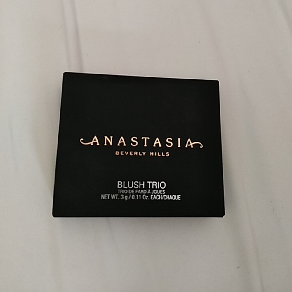 Anastasia blush